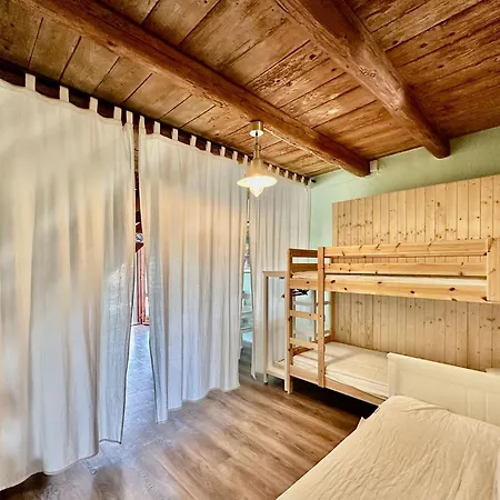 Relaxing Getaway With A Dreamlike Pool Apartamento Senigallia